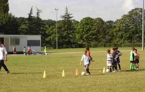 15 Sept :U7/U8 : la base du football : la conduite de balle : interieur /exterieur - pied gauche - pied droit !