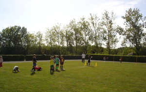 15 Sept :U7/U8 : Atelier conduite de balle avec obstacle avec Ronan.