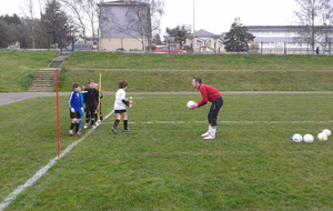 23 Mars 2013 :Anthony (papa de Mathéo) a proposé un entraînement de gardien aux enfants section U7-U8.