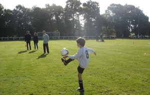 21/09/2013 : Antoine au jonglage (le pied est un peu trop haut !)